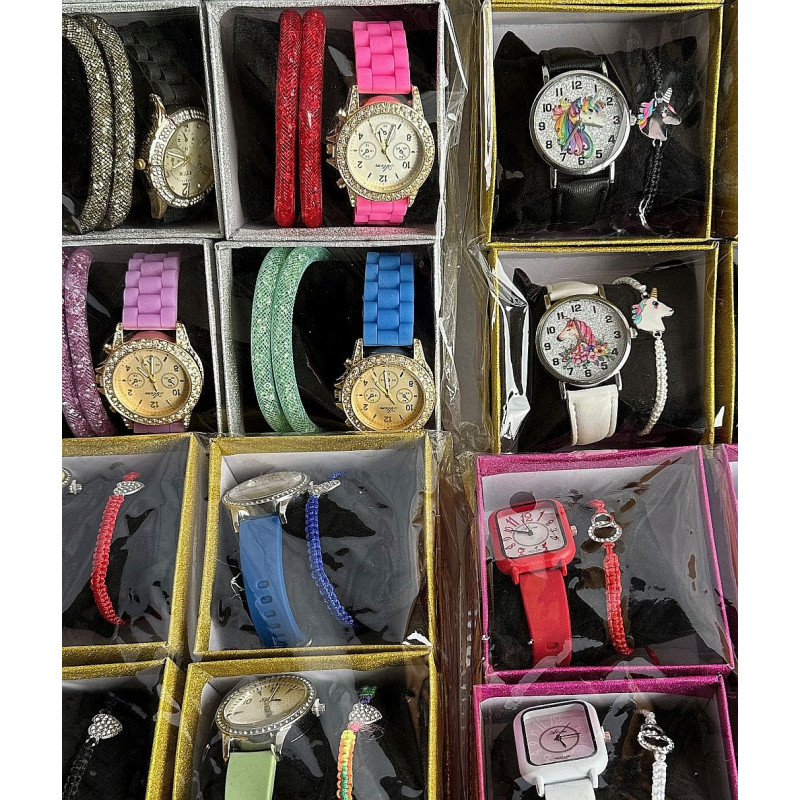 COFFRET MONTRE ET BRACELET FANTAISIE